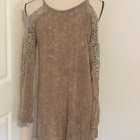 OLIVE MINERAL WASH COLD SHOULDER TOP - Picture 4 of 9